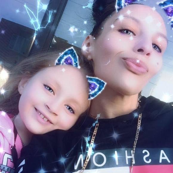 Meet your Posher, Cassandra - Picture 1 of 1